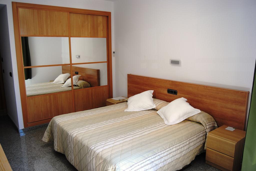 Hotel Albanta Ла-Лантехуэла Экстерьер фото
