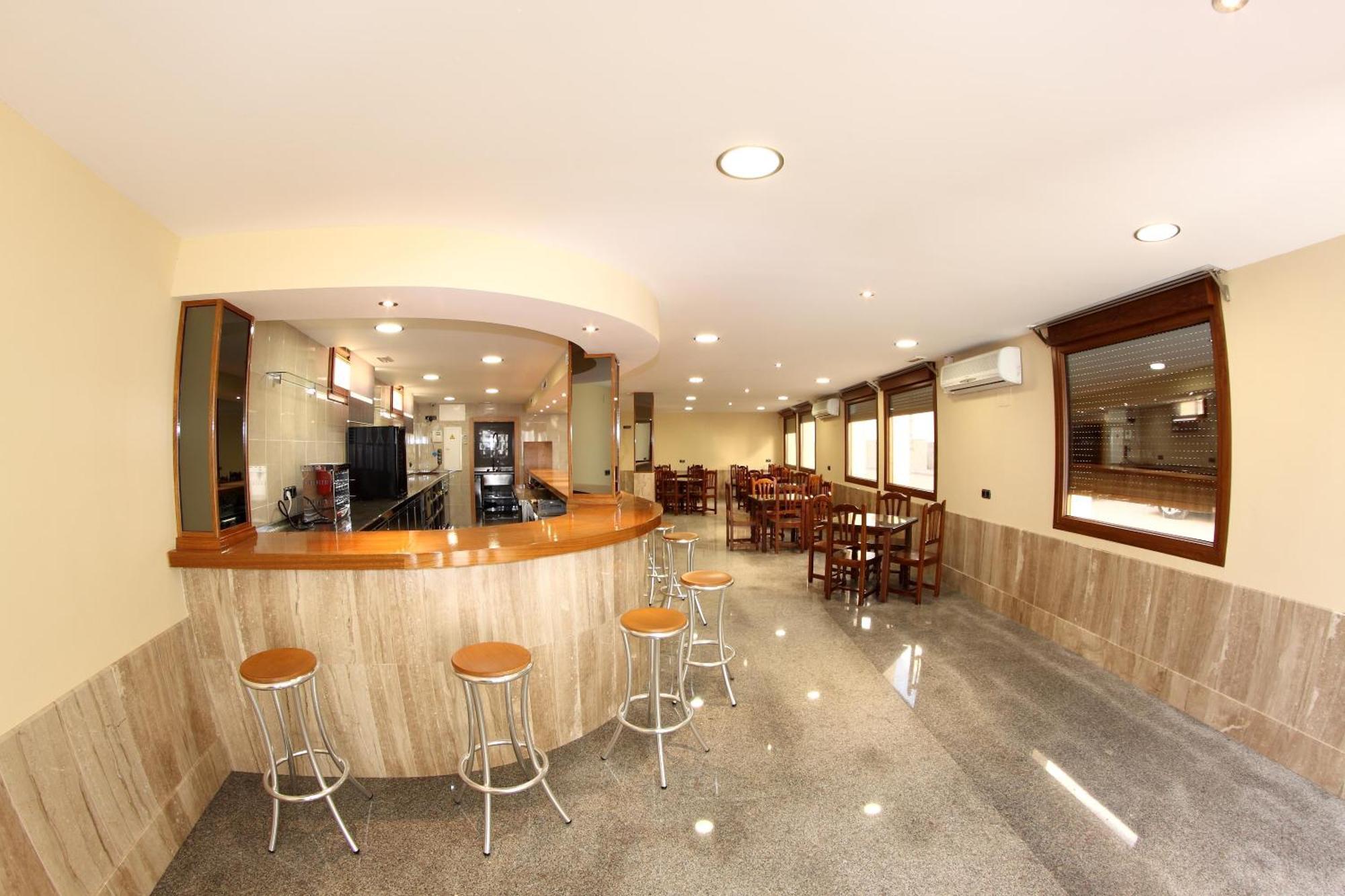 Hotel Albanta Ла-Лантехуэла Экстерьер фото