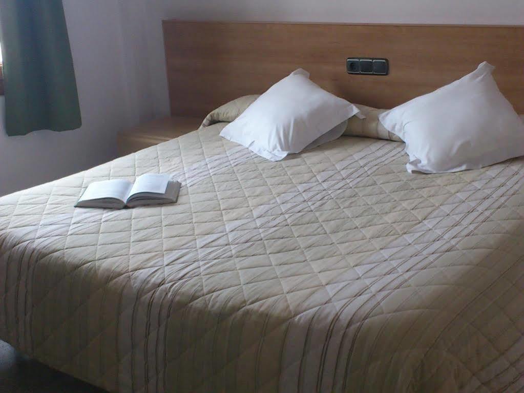 Hotel Albanta Ла-Лантехуэла Экстерьер фото